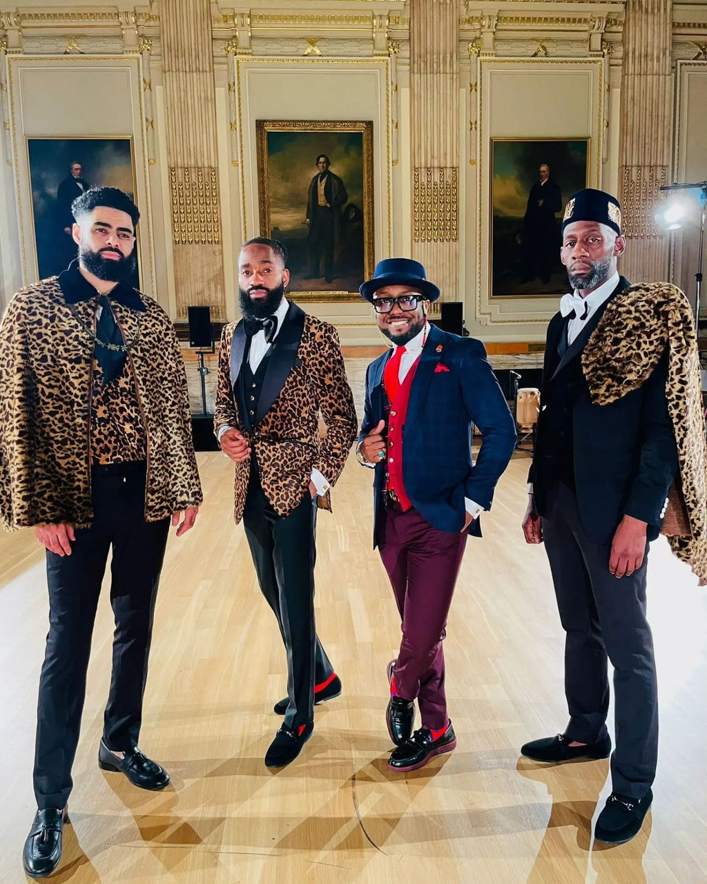 Zamunda Royal Cape (3 piece)